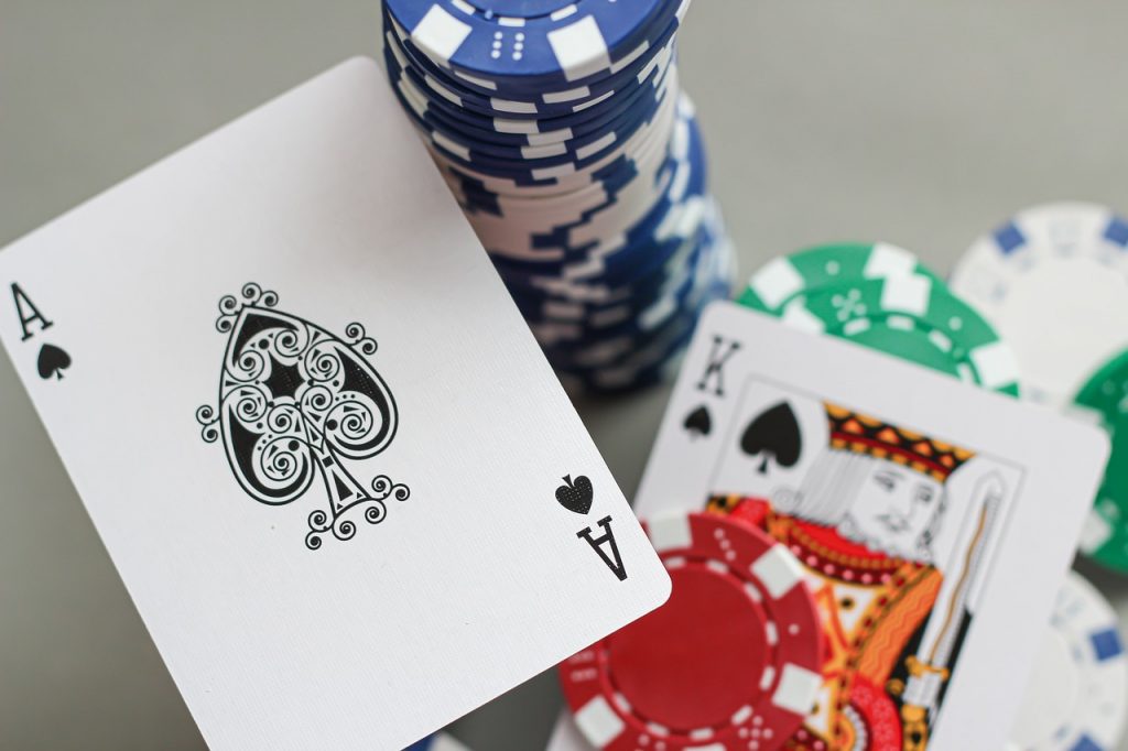 Tips To Play Winning Online Poker